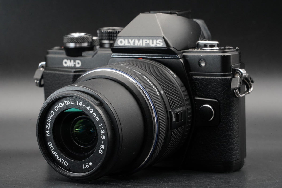 Olympus OM-D E-M10 Mark II 16.1MP Digital Camera Black w/ 2 Lens 11241-2