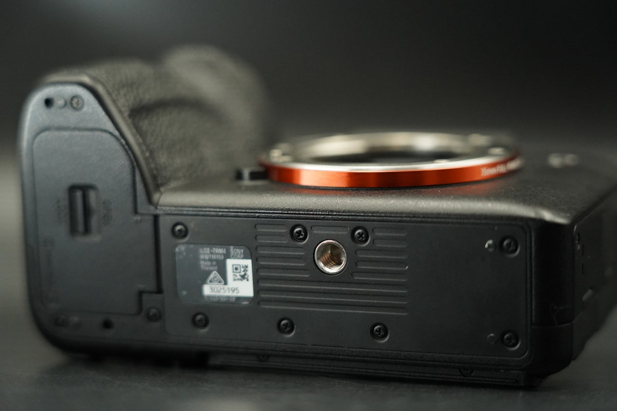 Sony A7R IV ILCE-7RM4 digital camera English OK -129937 cuts- US STOCK #11856