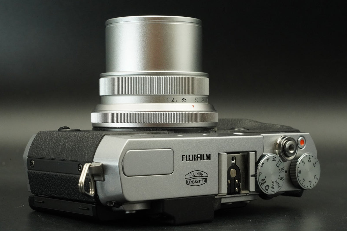 Fujifilm FinePix X30 12.0MP Digital Camera Silver #11798