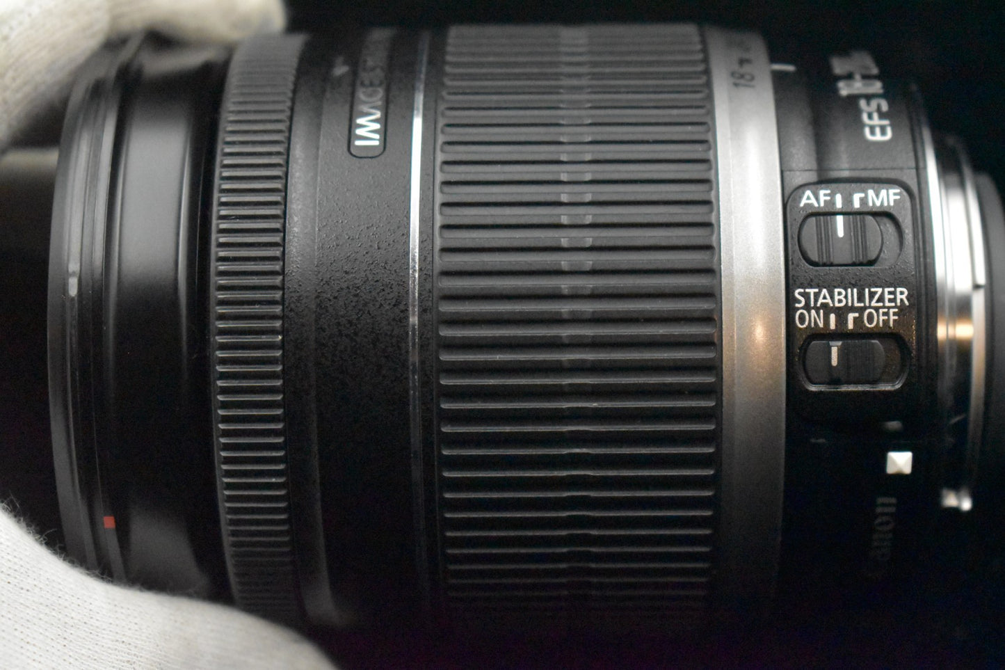 Canon EF-S 18-200mm f/3.5-5.6 IS Wide Angle Zoom AF Lens 10540-42 US Duty Paid