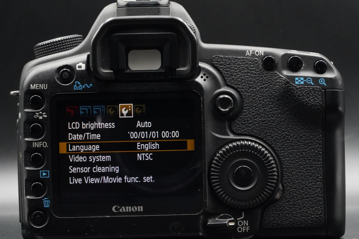 Canon EOS 5D Mark II DSLR Camera + EF 24-105mm f/4 Lens Black #10364