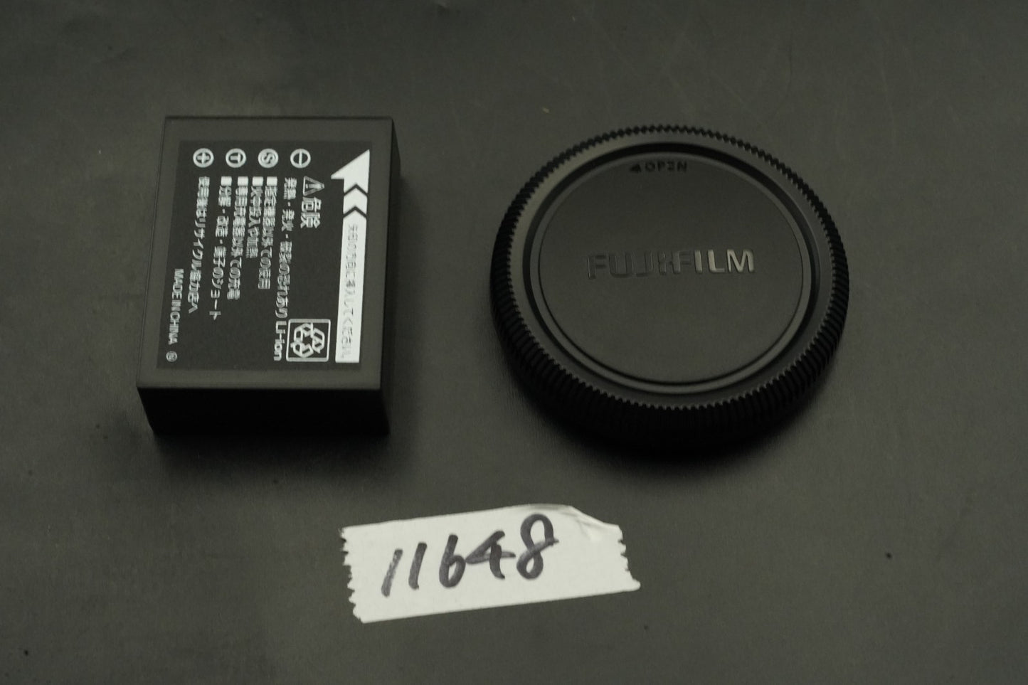 Only 1 cuts!! Fujifilm X-Pro2 24.3MP Mirrorless Digital Camera Black 11648