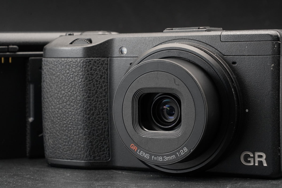 RICOH GR 16.2MP Digital Compact Camera Black -3461 cuts- #11186