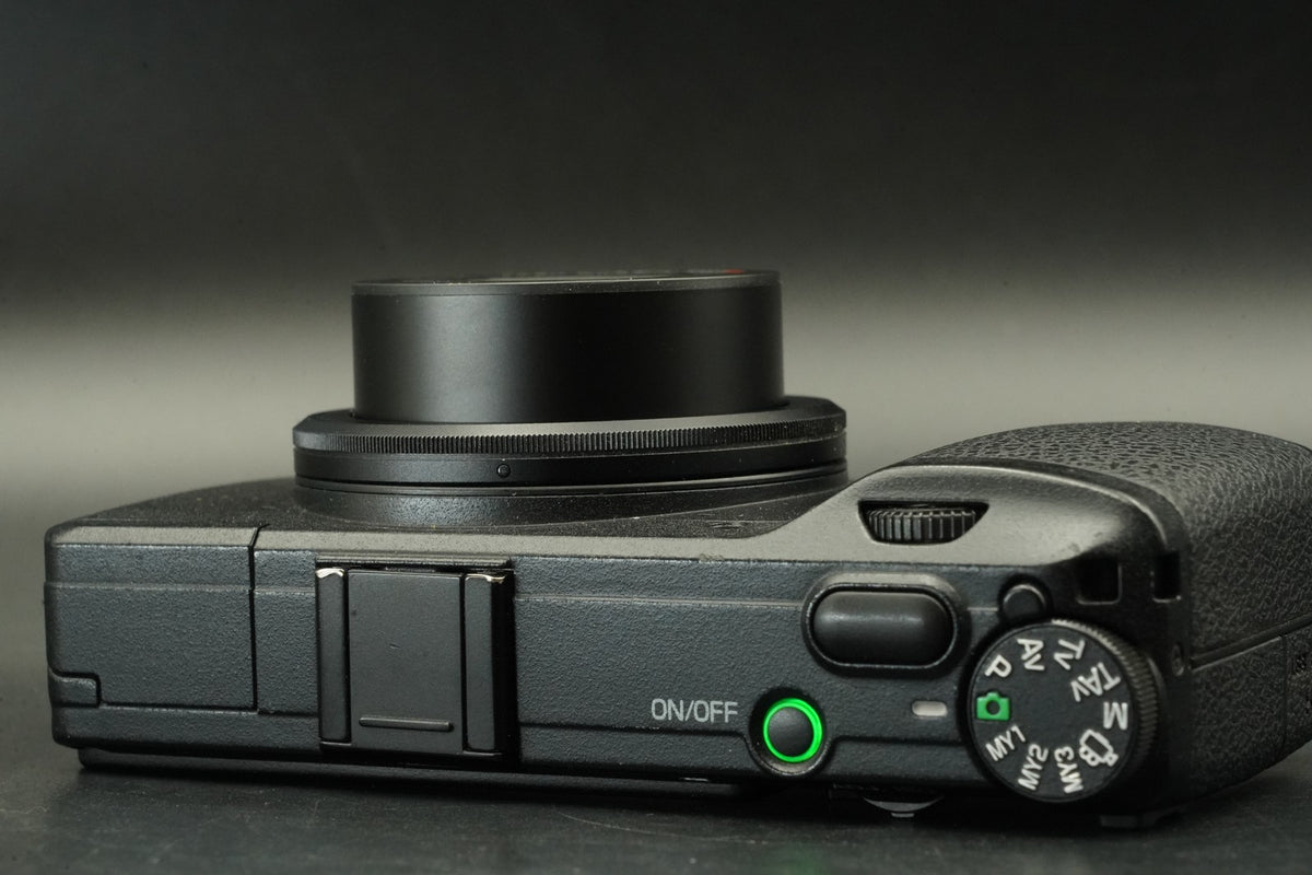 RICOH GR 16.2MP Digital Compact Camera Black -4099 cuts- #11764