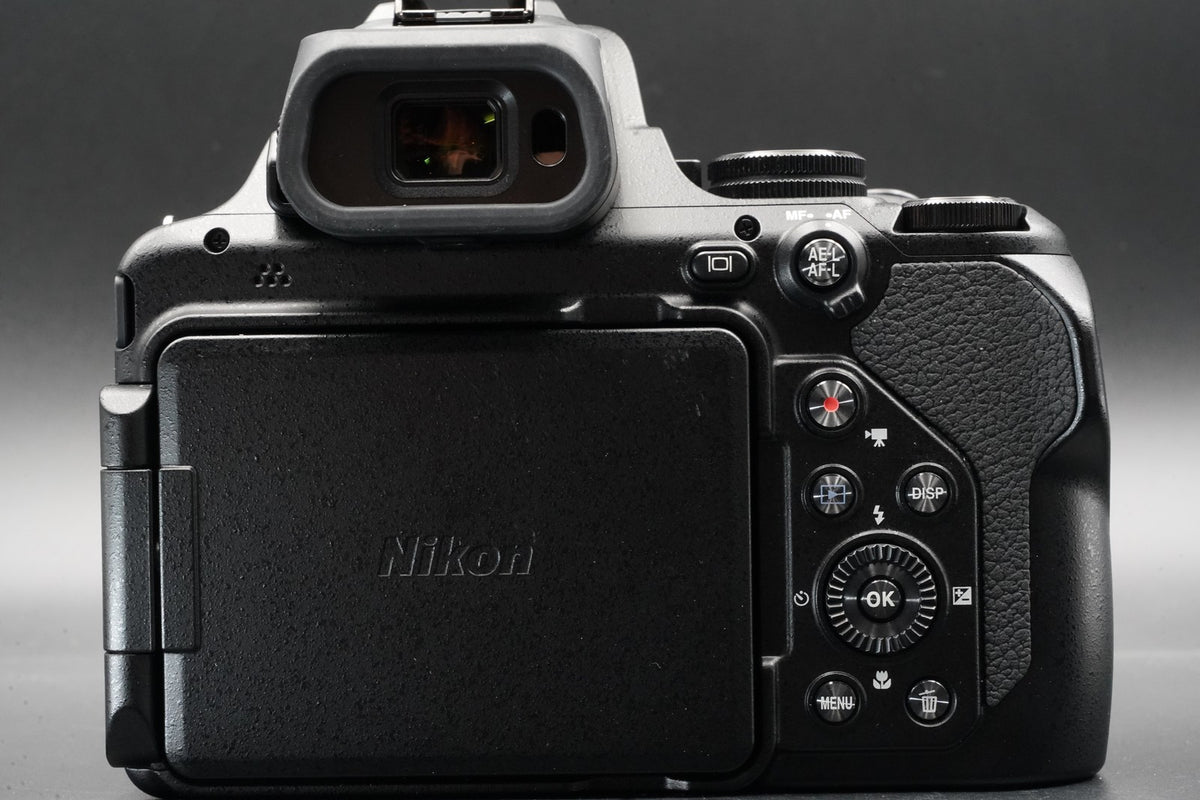 Nikon Coolpix P1000 Compact Point Shoot Digitalkamera FAST UNBENUTZT #11349