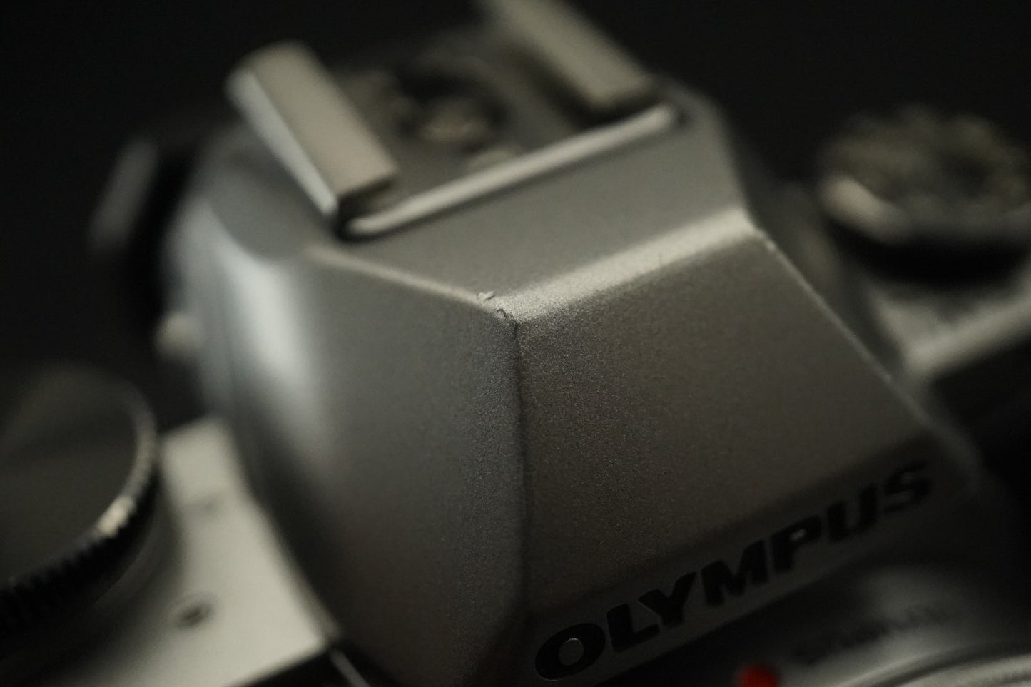 Olympus OM-D E-M10 16.1MP Digital SLR Camera Silver + 14-42mm Lens  11517