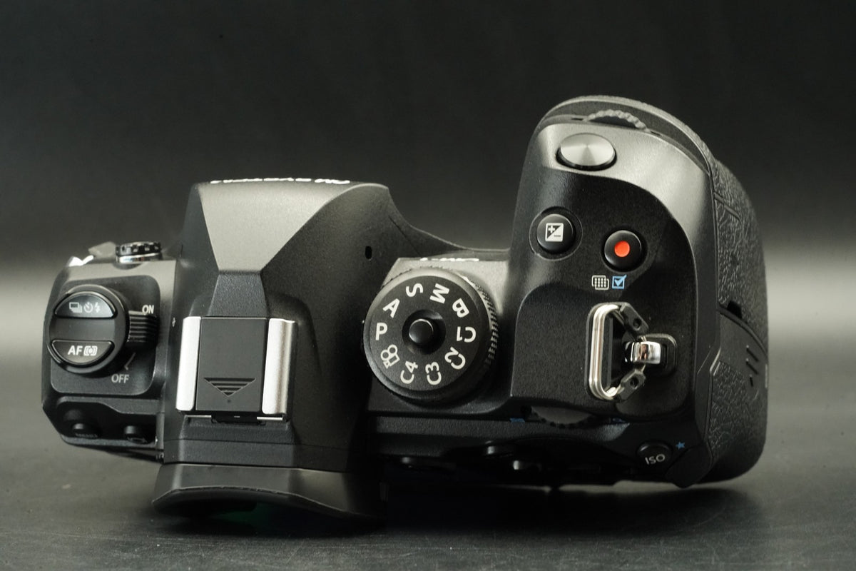 OM SYSTEM OM-1 Mark II Mirrorless Camera -5679 cuts- US STOCK #12334