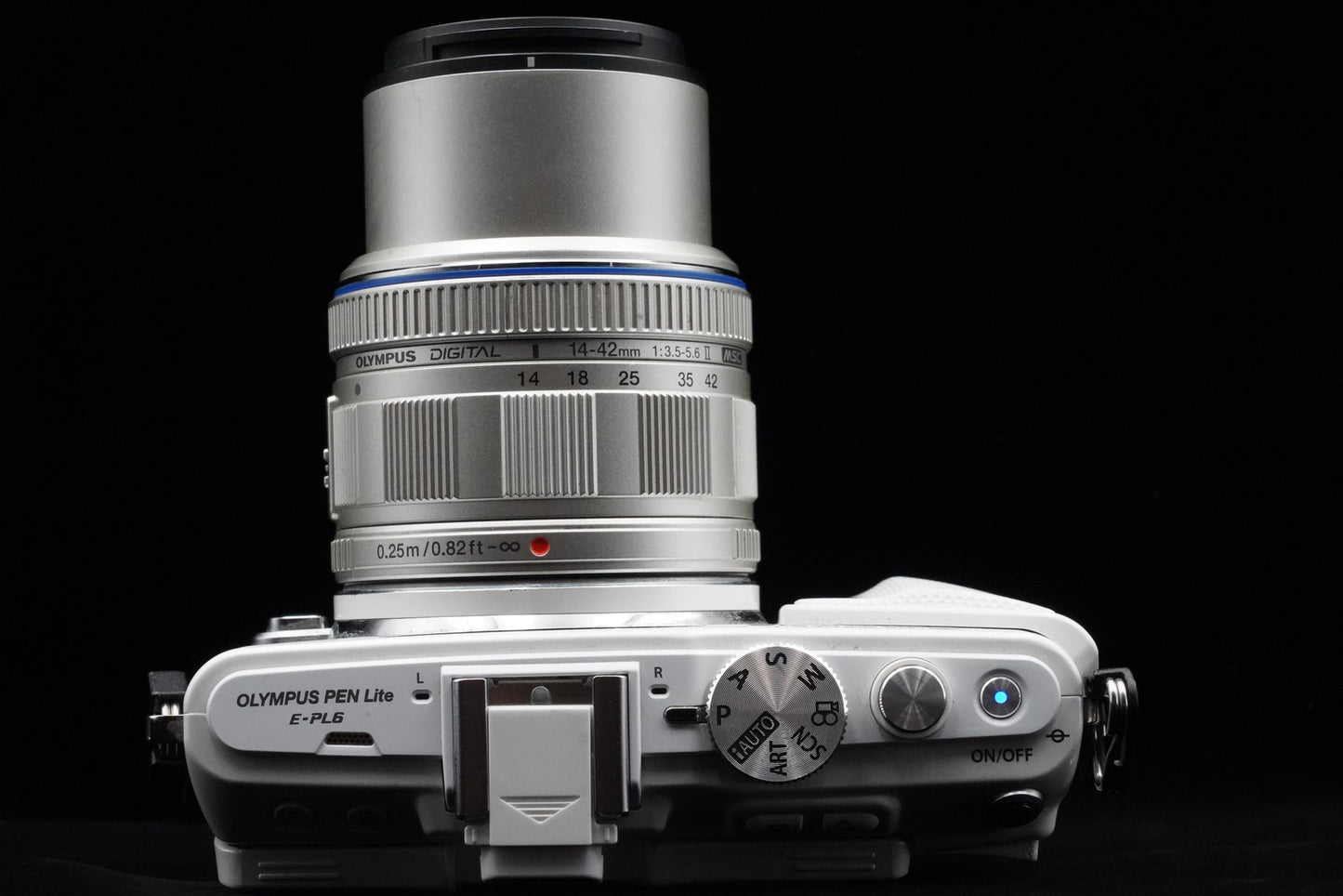 Olympus Pen Lite E-PL6 16.0MP Body White with Lens US Duty Paid 10225