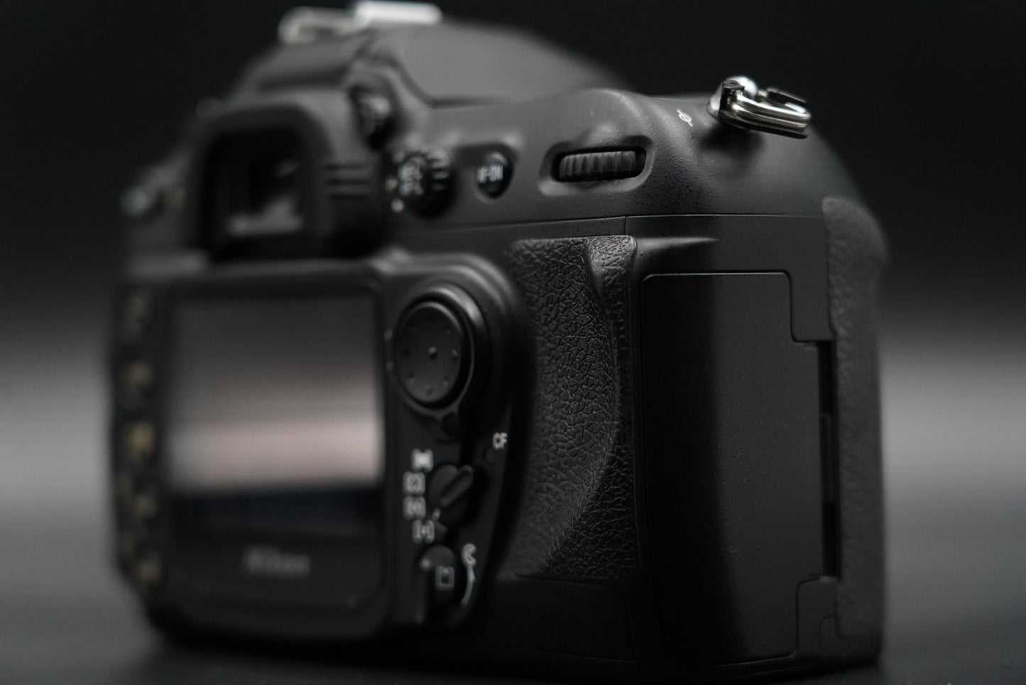 Nikon D200 10.2MP Digital SLR Camera Black Body Battery US Duty Paid 10618