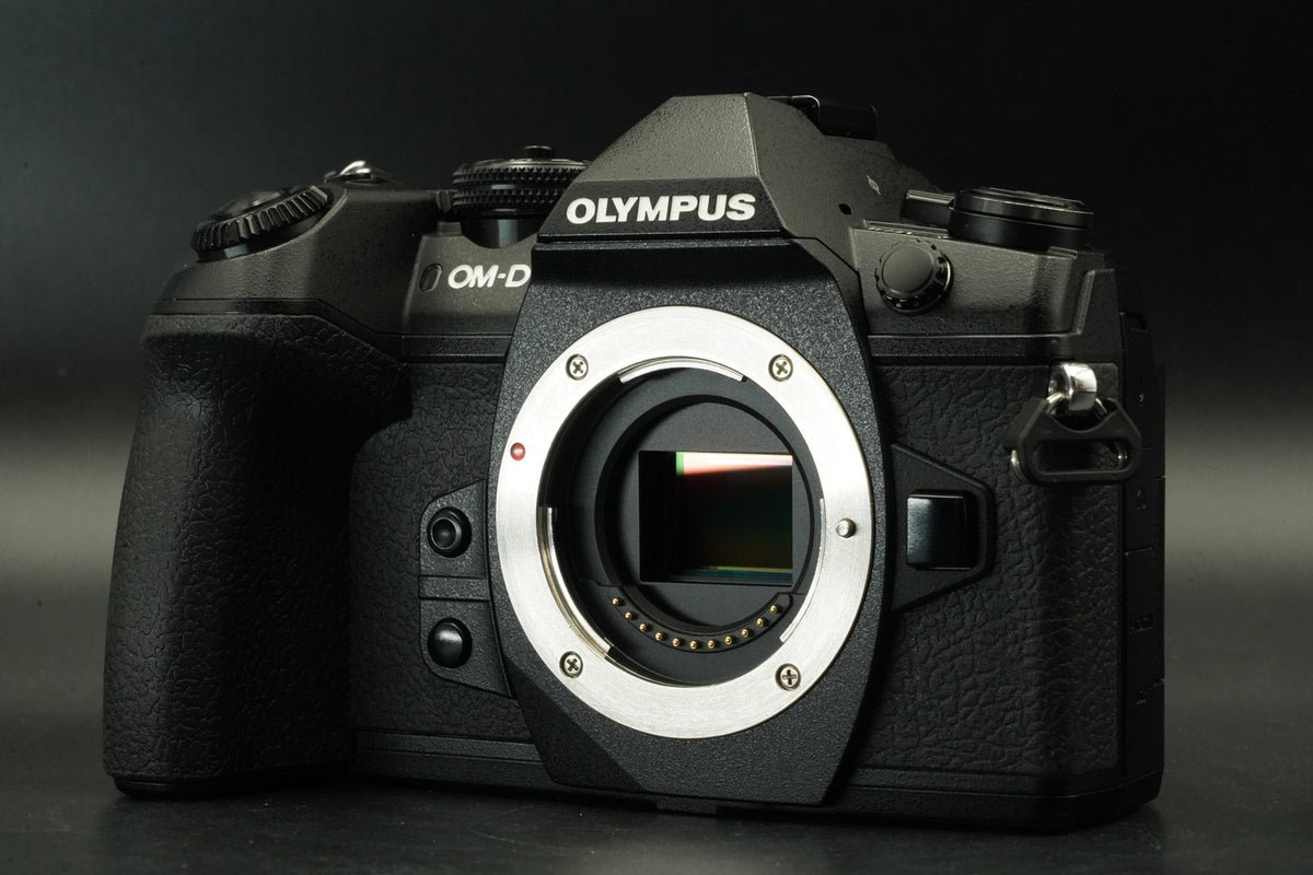 Olympus OM-D E-M1 Mark II Digital Camera Black Body -1123 cuts- #11675