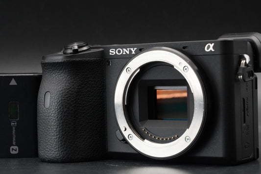 Sony Alpha a6600 ILCE-6600 English Language US DUTY PAID 10977