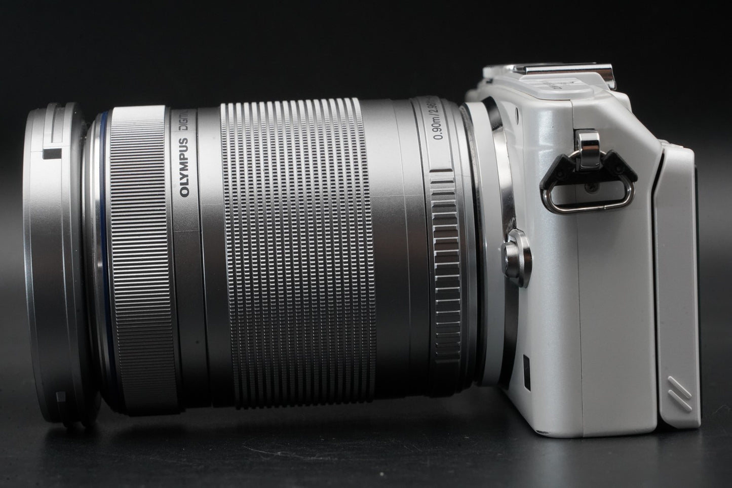 Olympus Pen Lite E-PL6 16.0MP Body White with Lens US Duty Paid 11346