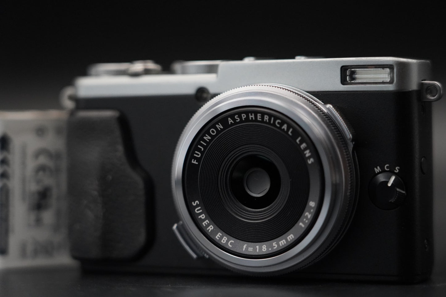 Fujifilm Fuji X70 X 70 Black 16.3MP Digital Camera US DUTY PAID 10834