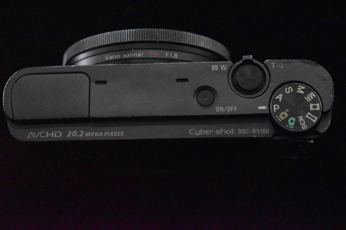 ENGLISH OK! Sony Cyber-Shot DSC-RX100 20.2MP Digital Camera R0083