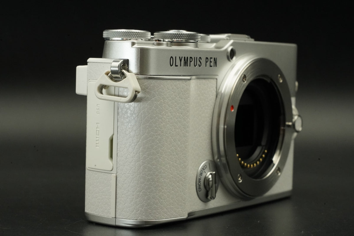 OLYMPUS PEN E-P7 Digital Camera Body White -246 cuts- US STOCK #11774