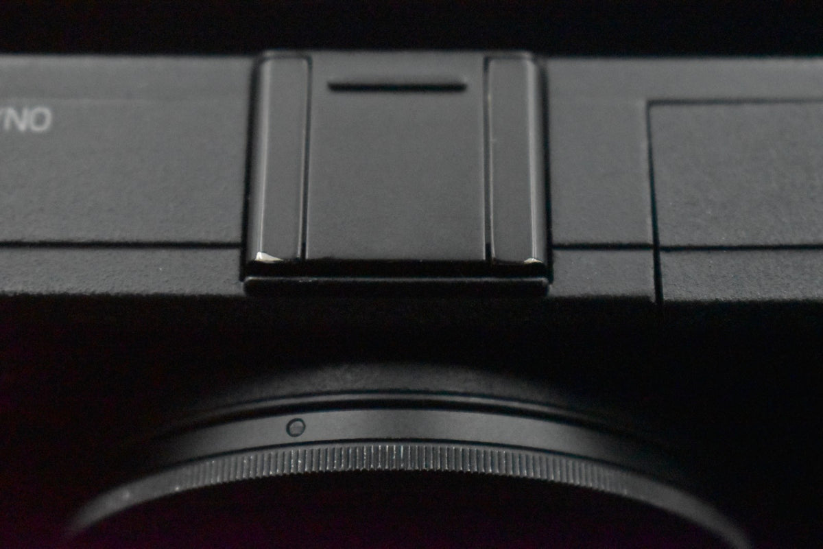 [US Duty Paid] Appareil photo numérique compact 16,2 mégapixels RICOH GR...