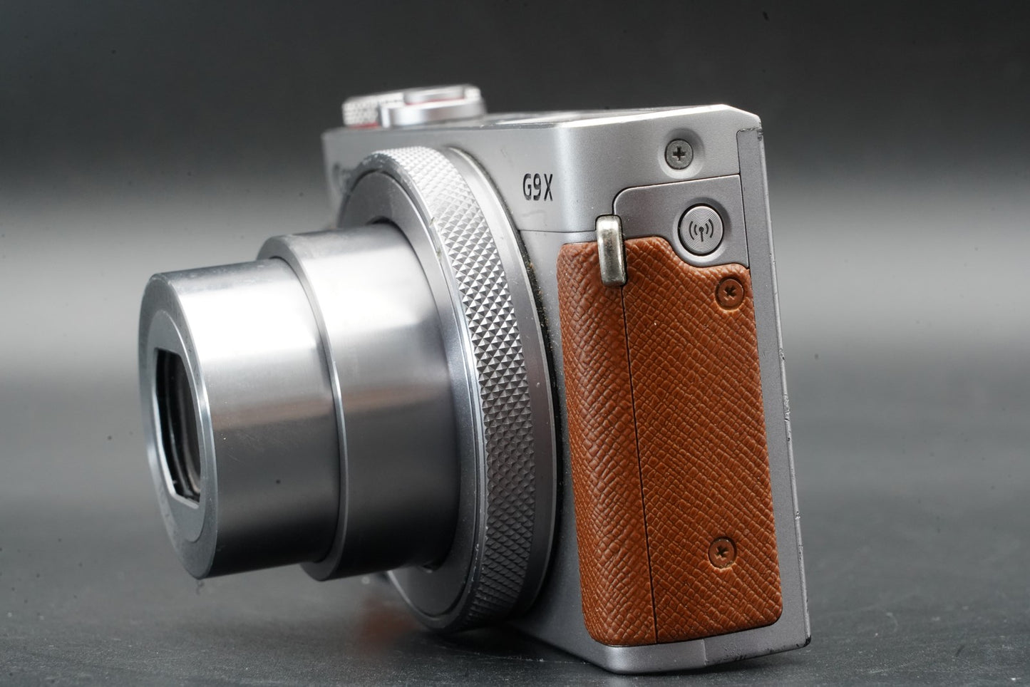 Canon Powershot G9X Mark II 20.1MP Silver Digital Camera US Duty Paid 11128