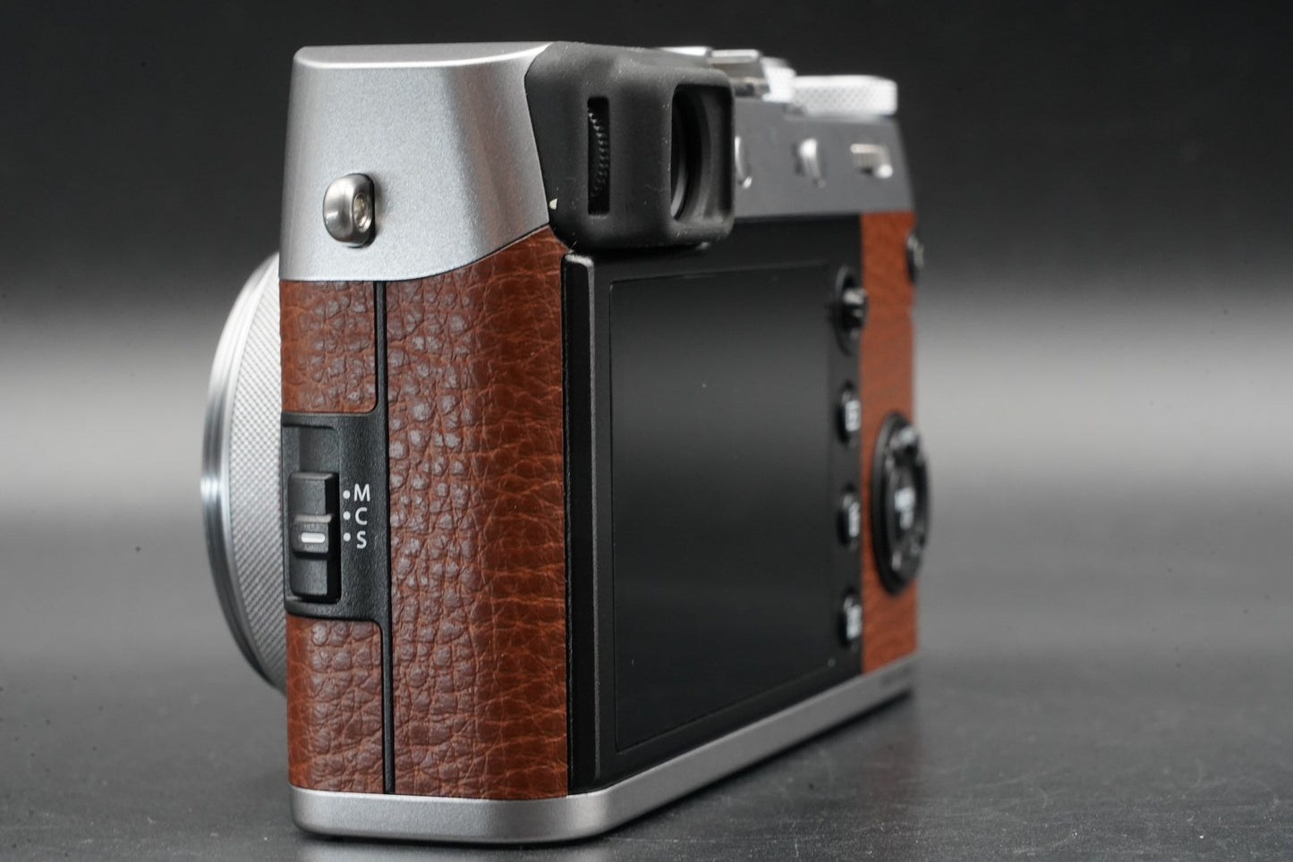 Fujifilm X100F 24.3MP Digital Camera Brown -10100 cuts- US STOCK #10892