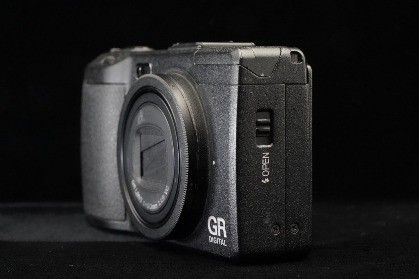 Ricoh GR Digital IV 10.4MP Digital Camera Black US Duty Paid 9741