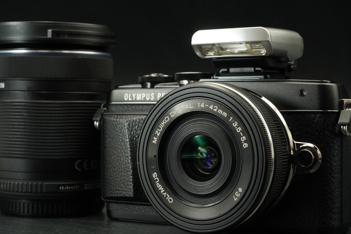 Olympus PEN E-PL7 Digital Camera Black with 2 Lens -8172 cut- #12341