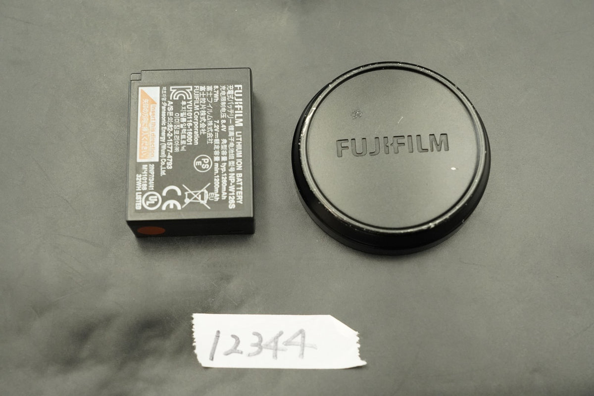 Fujifilm X100F 24.3MP Digital Camera Black -24400 cuts- US STOCK #12344
