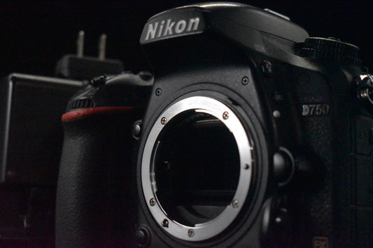 [US Duty Paid] Nikon D750 24.3MP DSLR Digital SLR Camera Body 8233