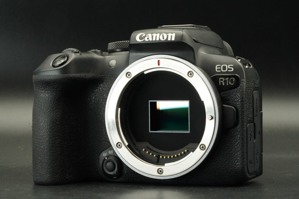 Canon EOS R10 Black APS-C Mirrorless Digital Camera -186000 cuts- #12067