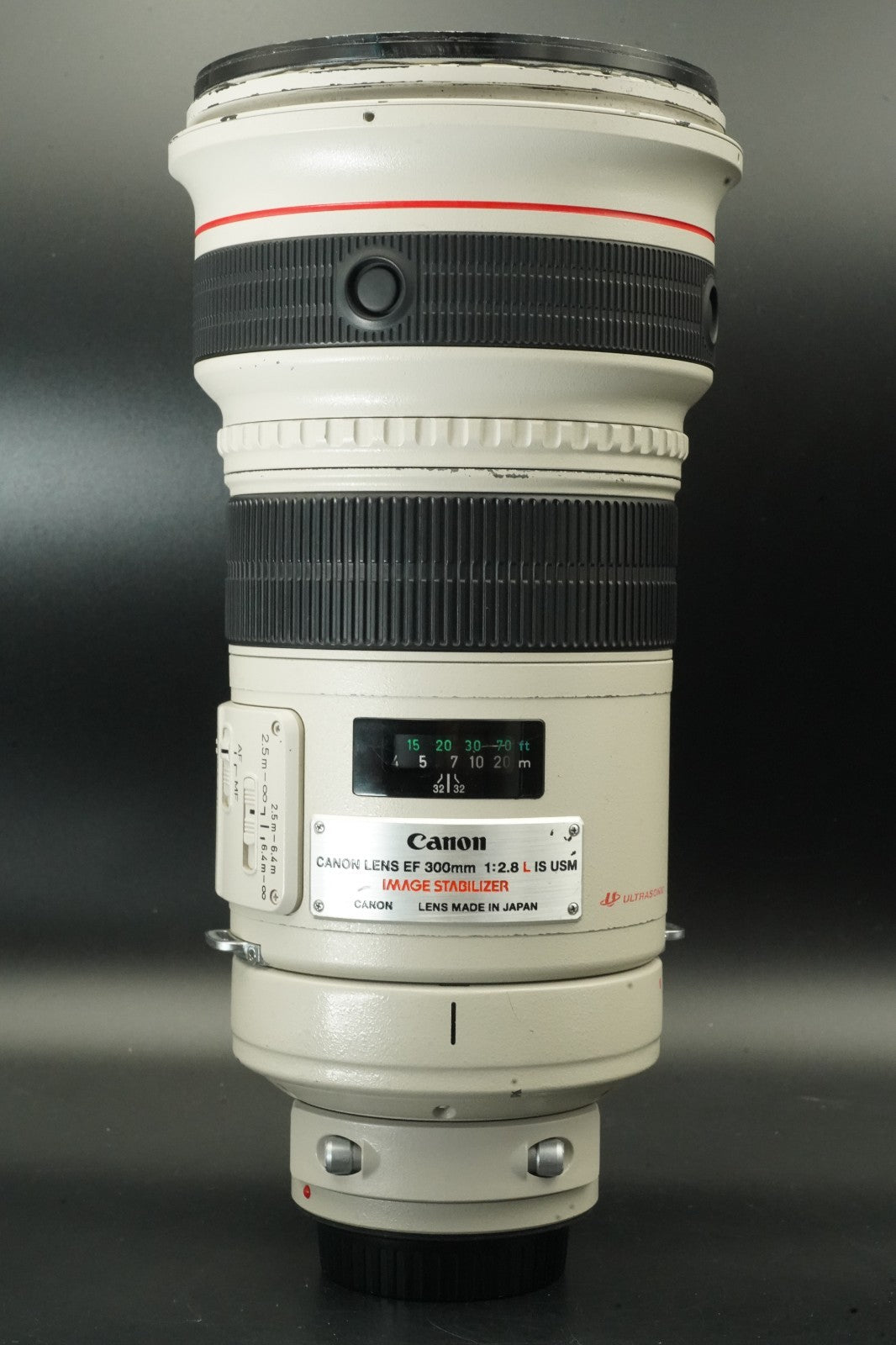 Canon EF 300mm F/2.8 L IS USM Lens w/ BOX US DUTY PAID 11582