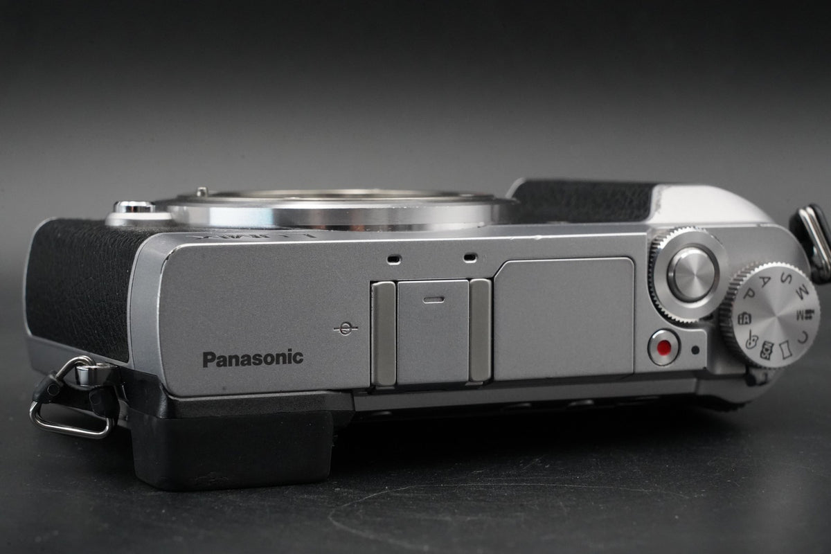Panasonic LUMIX DMC-GX7MK2 GX85 GX80 16.0MP Silver US STOCK #11012