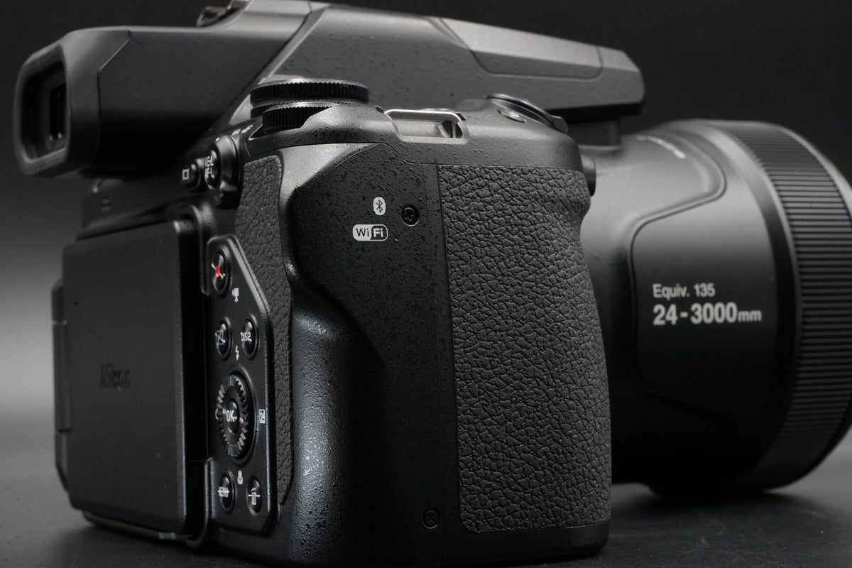 Nikon Coolpix P1000 Compact Point Shoot fotocamera digitale quasi...