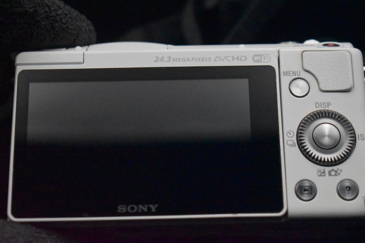 [US Duty Paid] Sony Alpha a5100 Appareil Photo Numérique Sans Miroir Blanc 9307