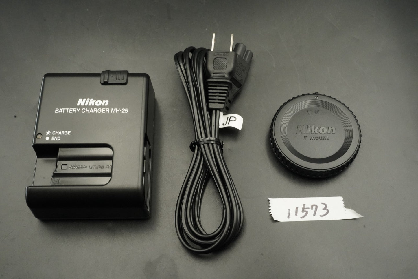 Only 5% cuts!! Nikon D7100 24.1MP Digital SLR Camera Black Body 11573