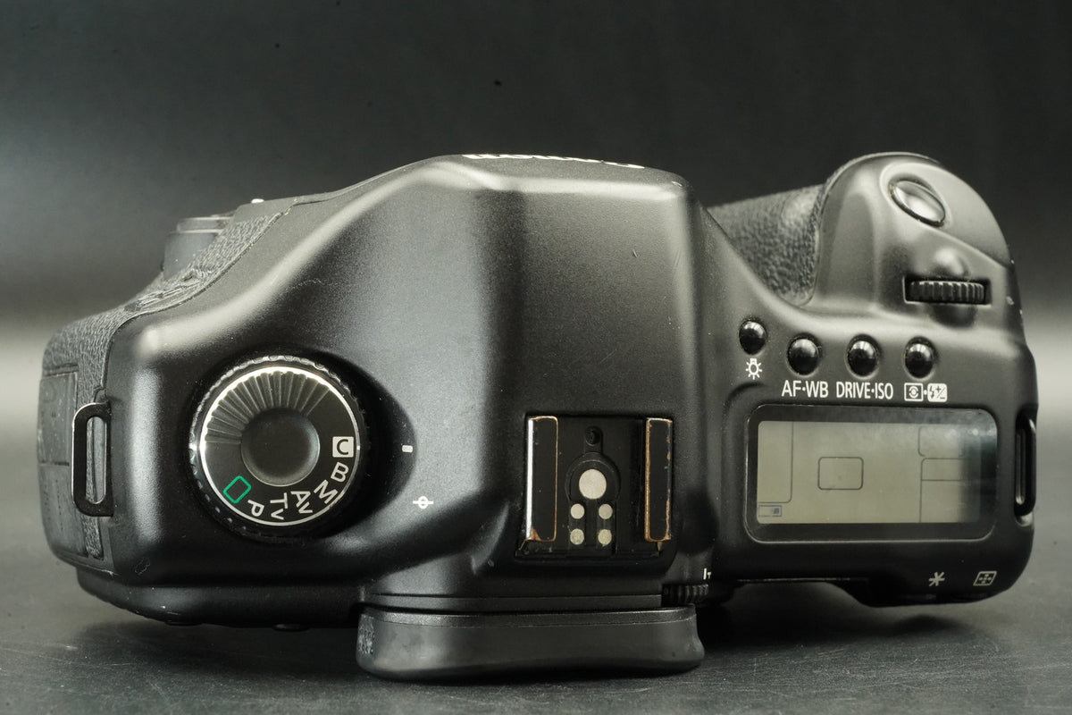 Canon EOS 5D Digital SLR Full Frame Camera Body Only #12390