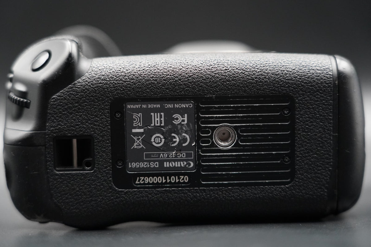 Canon EOS-1D X Mark II Body EOS-1DXMK2 (Shutter Count:9000) #10566