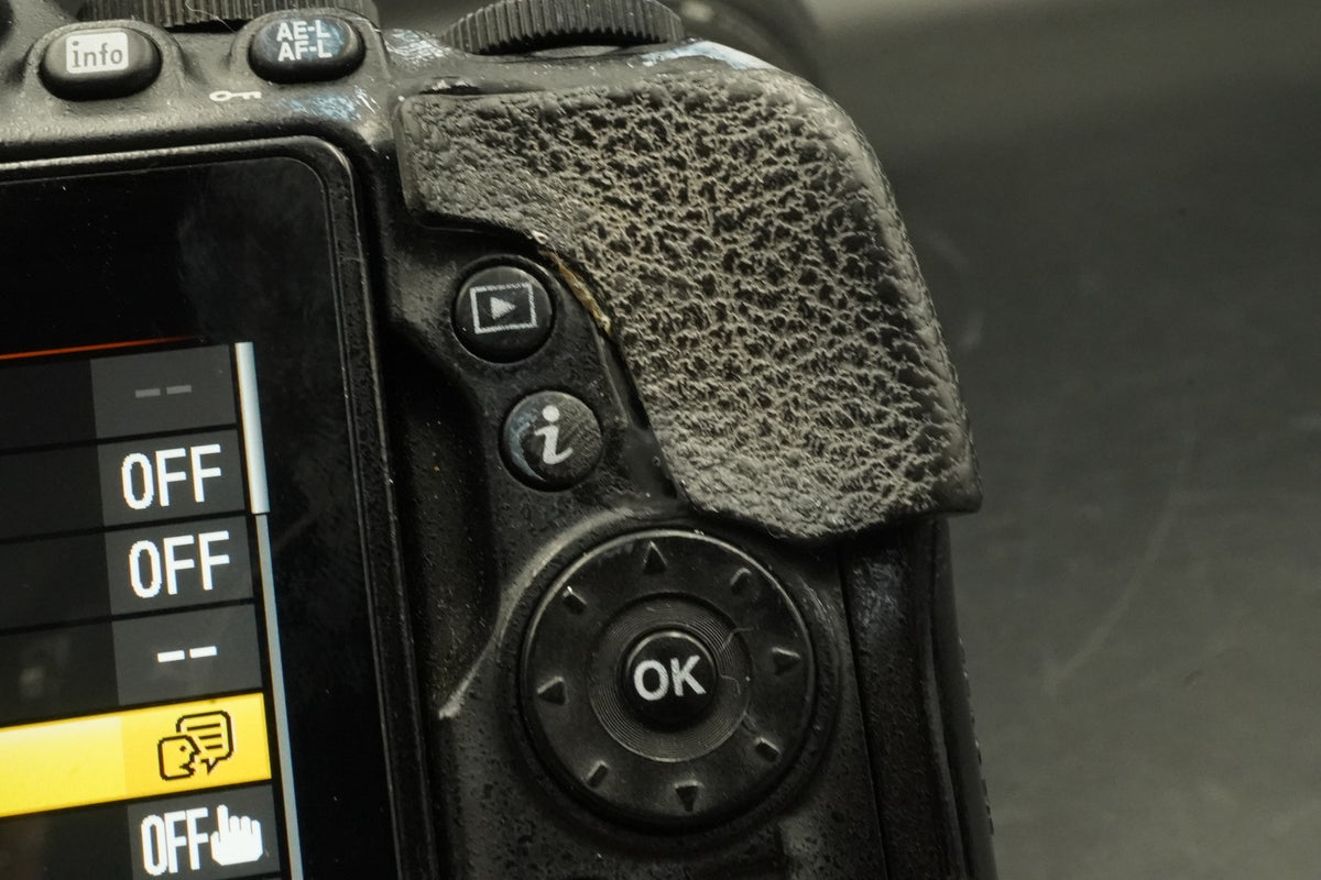 Nikon D5600 DSLR Camera w/ AF-S 18-55mm + 55-200mm Lens #12593