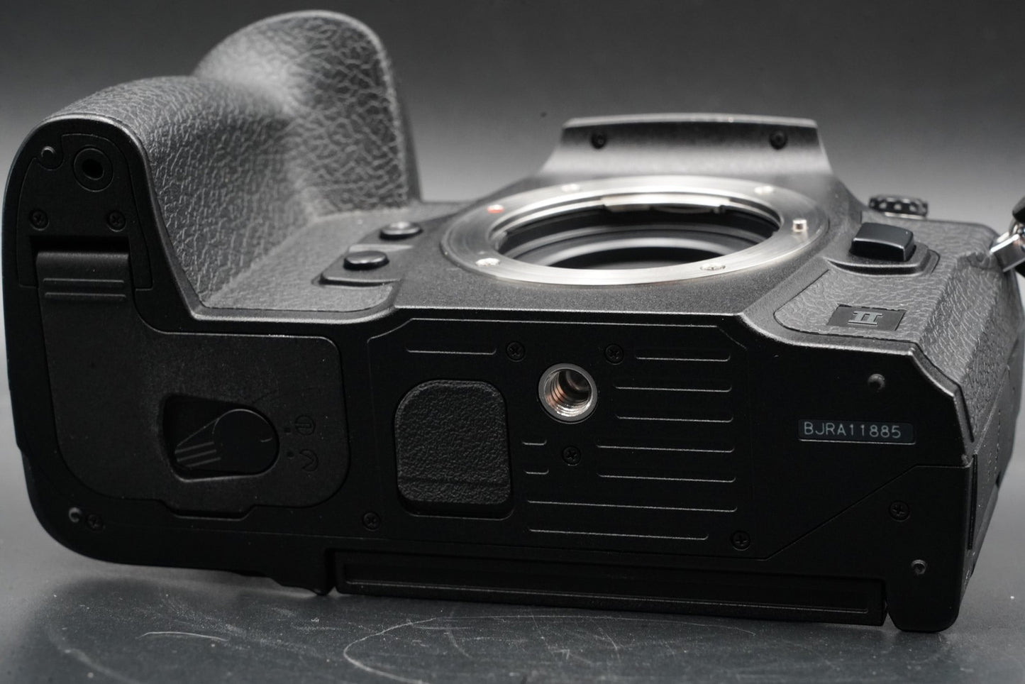 OLYMPUS OM SYSTEM OM-1 Mark II Mirrorless Camera US DUTY PAID 10669