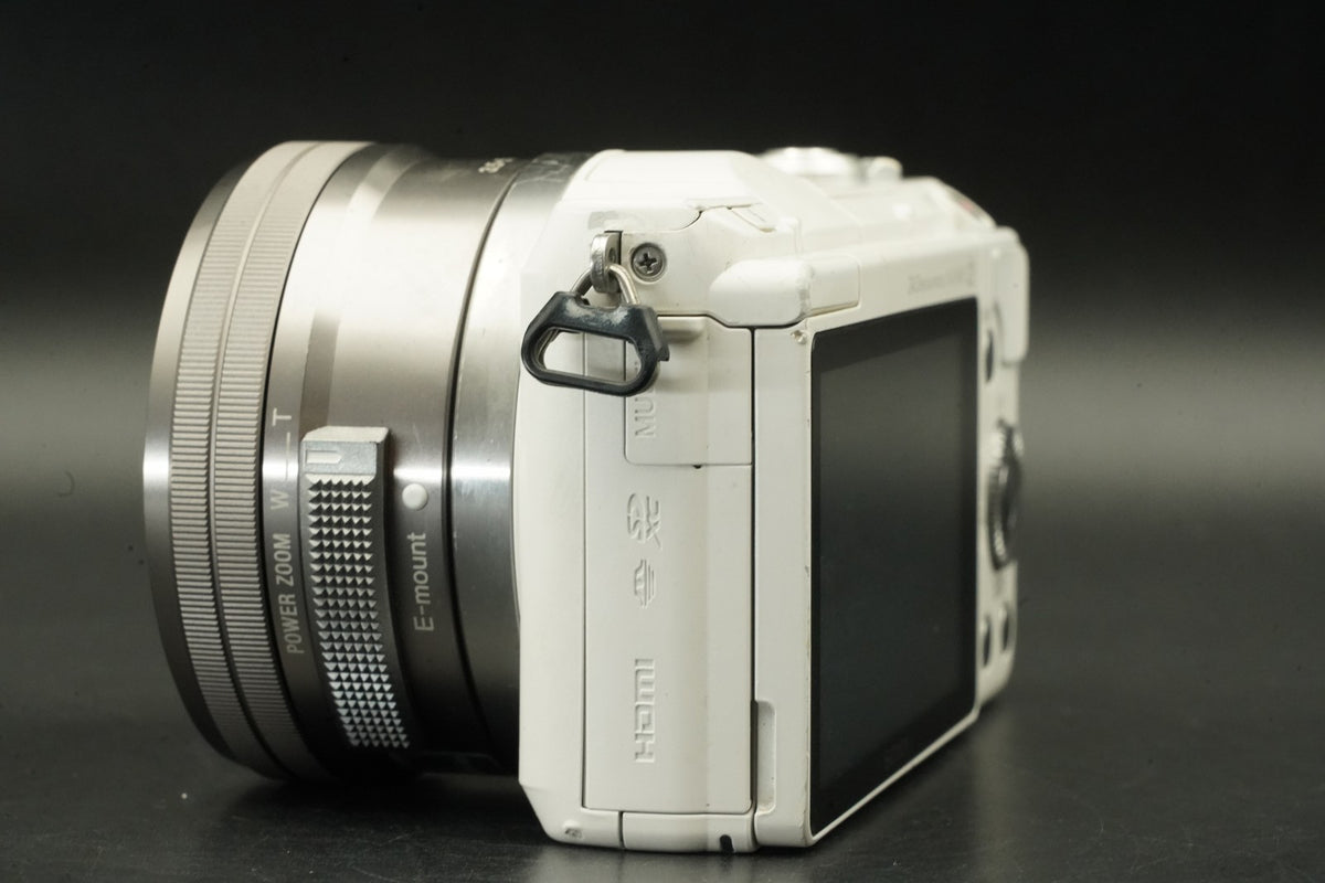Sony a5100 Digital Camera White with 14-42mm + 55-210mm Lens -34090 cuts- #12365