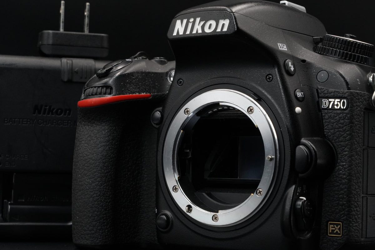 Nikon D750 24.3MP DSLR Digital SLR Camera Body US STOCK #10524