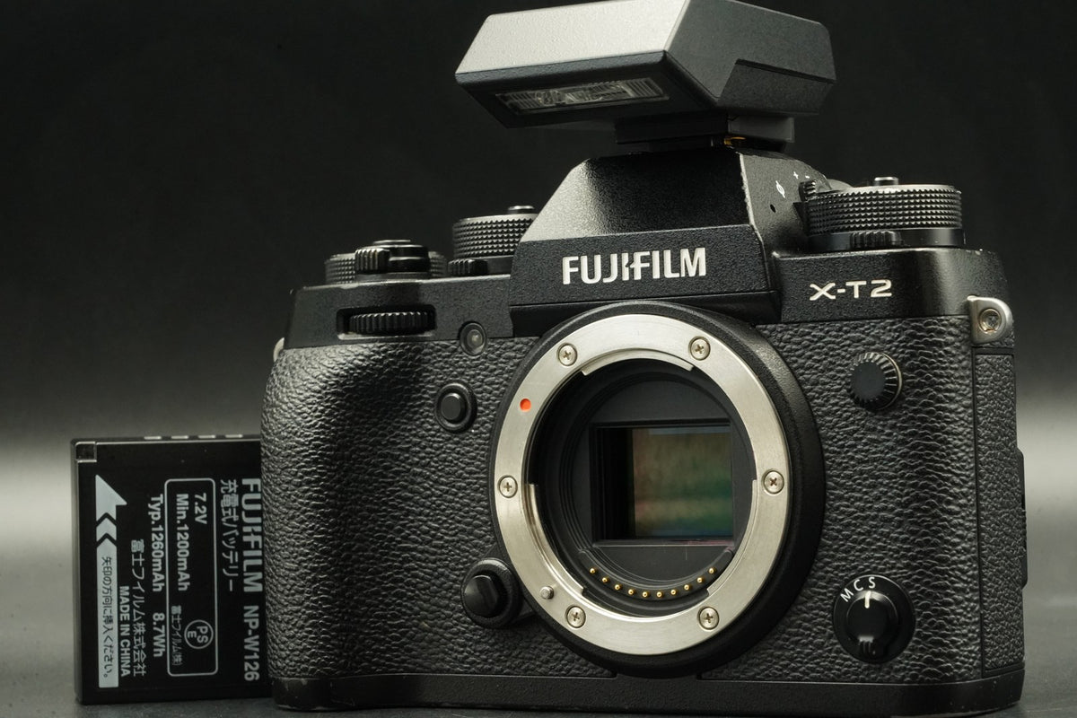 Fujifilm Fuji X-T2 Mirrorless Digital Camera -1 cut?- US STOCK #12160