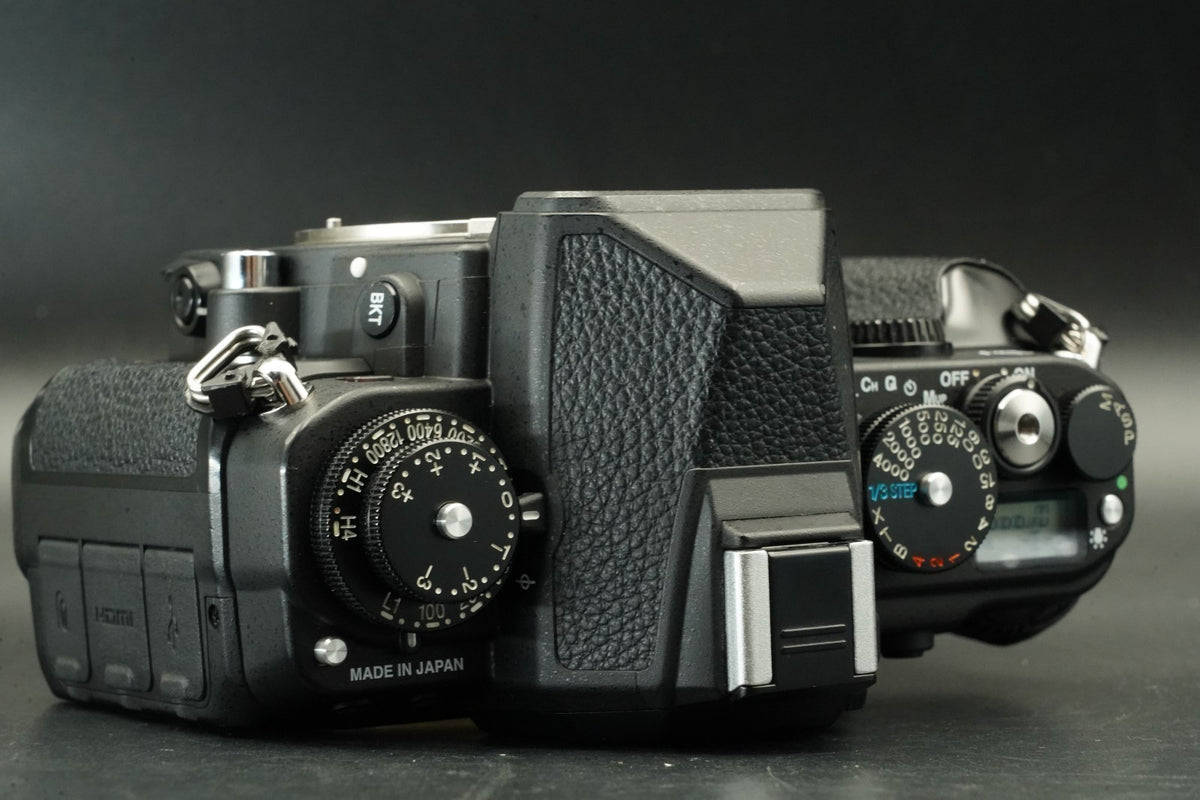 Nikon Df schwarz DSLR Digitalkamera Body -71643 Schnitte- #11593