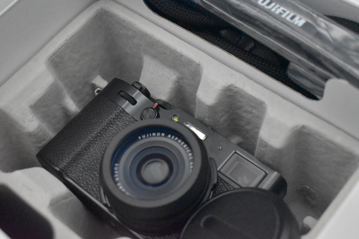 [US Duty Paid] Fujifilm Fuji X100V kompakte digitale Videokamera schwarz 9258