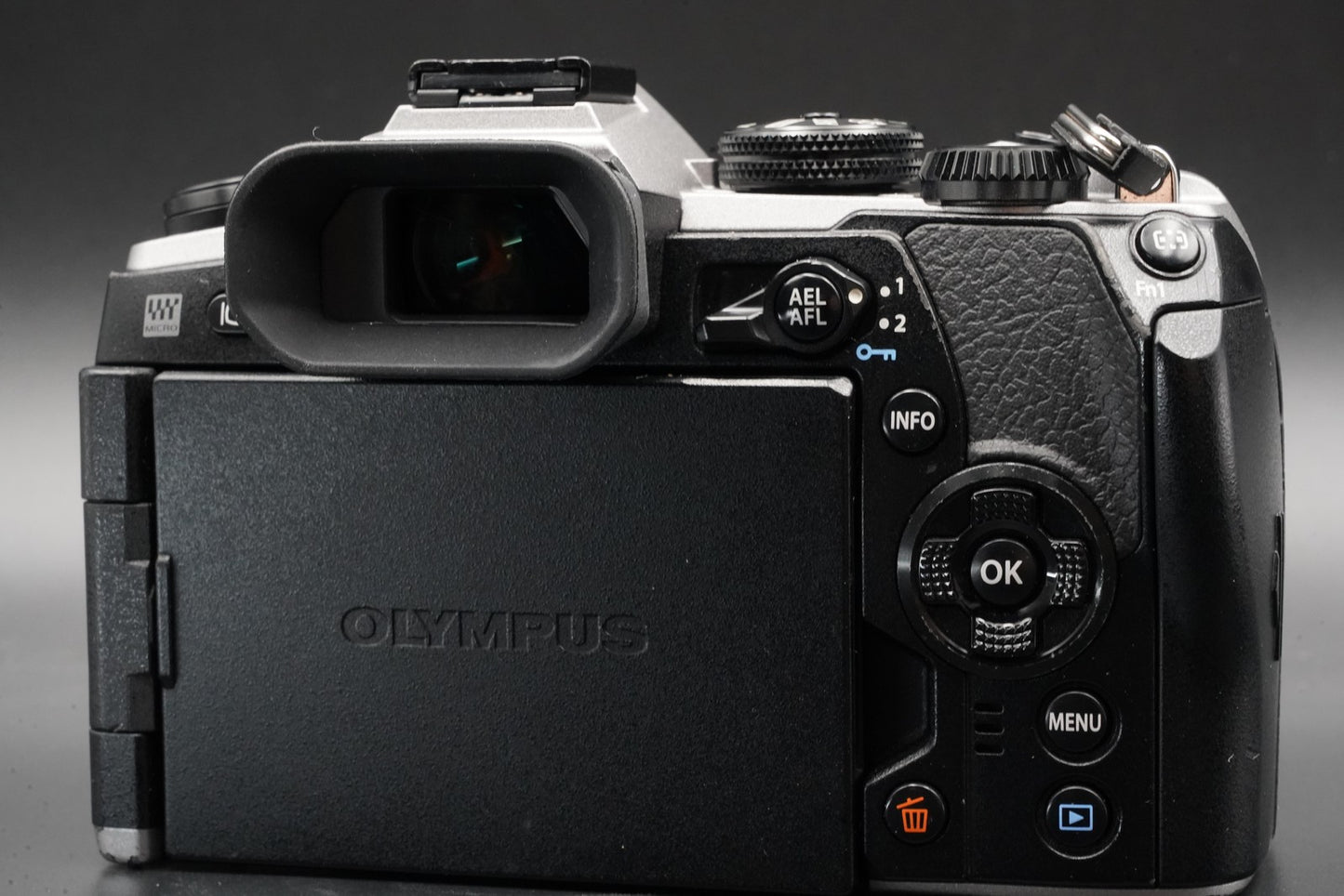 Rare! [US Duty Paid] Olympus OM-D E-M1 Mark II Digital Camera Silver Body 10685