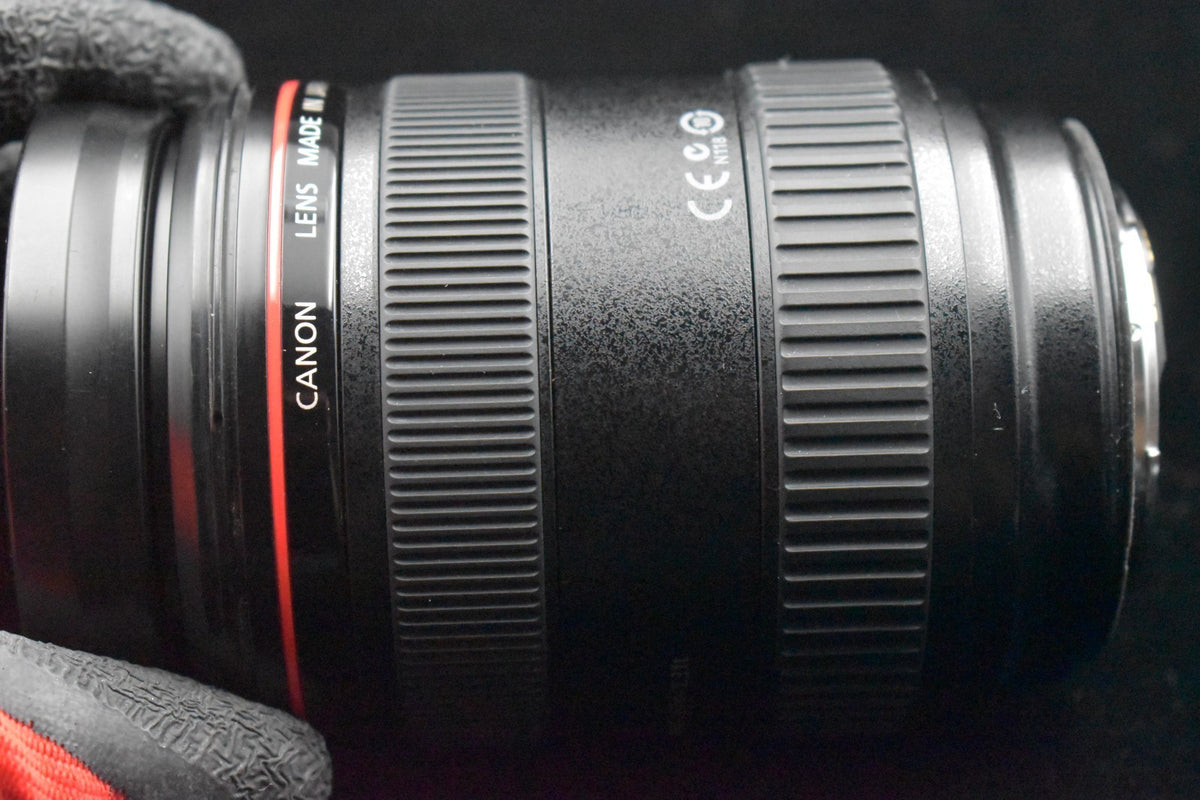 [US Duty Paid] Canon EF 24-70mm f/2.8 L USM AF Telephoto Zoom Lens Used 9338