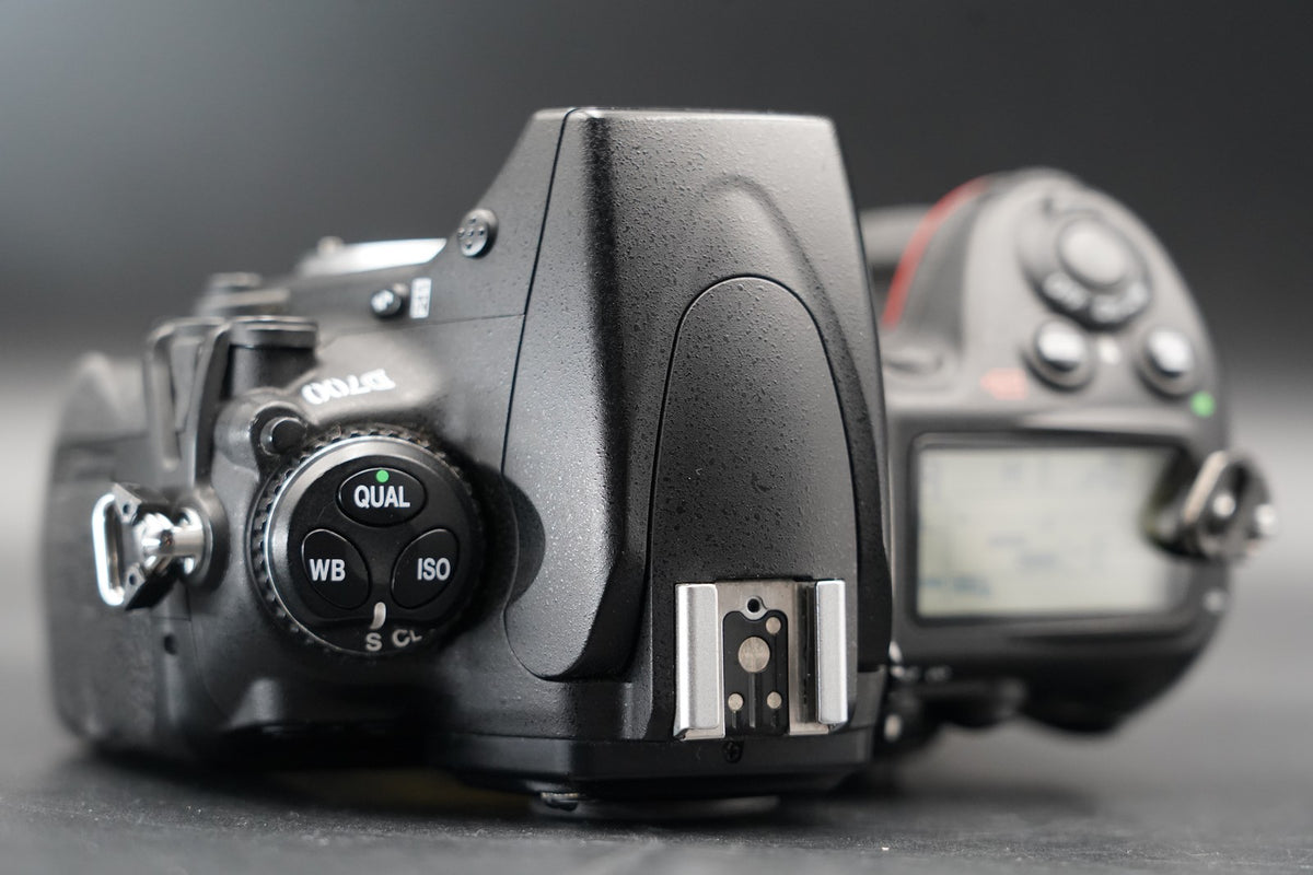 Nikon D700 12.1 MP DSLR Digital Video Camera Used US STOCK #11121