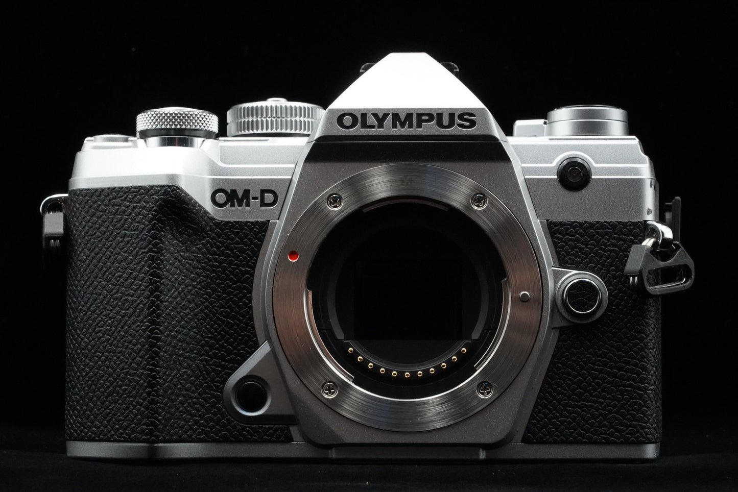 Olympus OM-D E-M5 Mark III 20.4MP Mirrorless Digital Camera US Duty Paid 10188