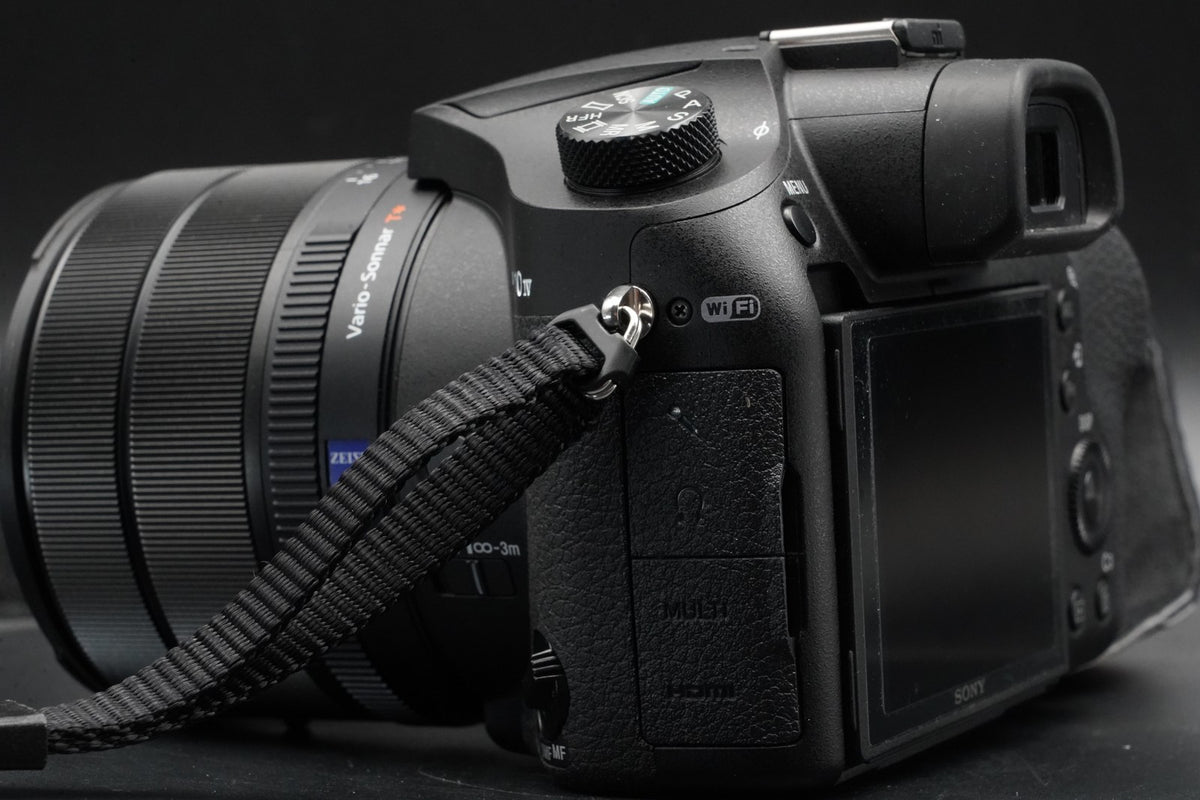 Sony Cyber-Shot RX10 IV 20.1MP Digital Camera DSC-RX10M4 ALMOST UNUSED #10936