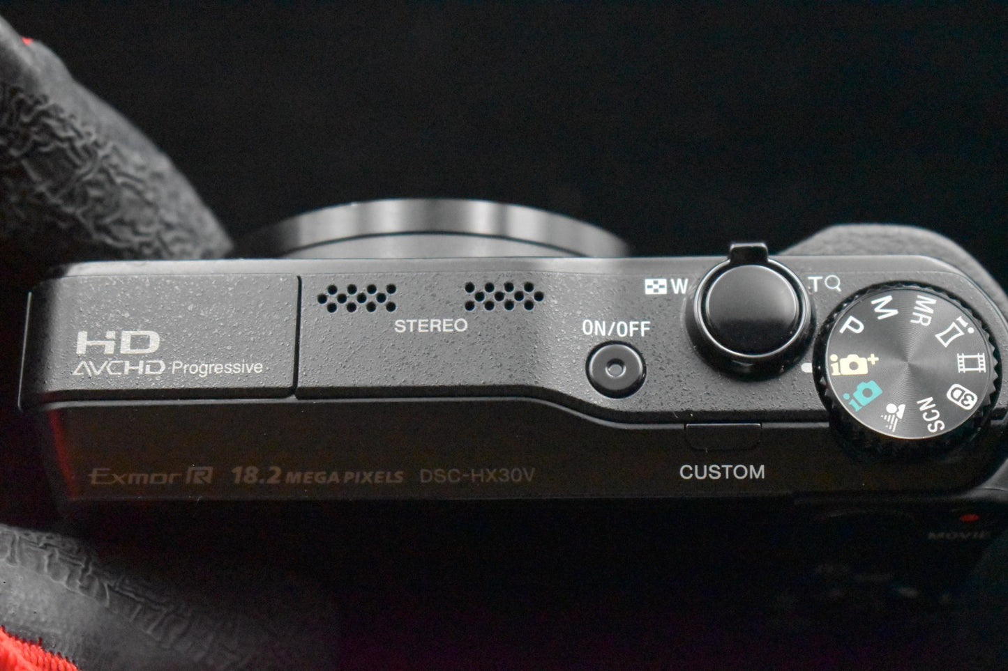 [US Duty Paid] SONY Cyber-Shot DSC-HX30V 18.2MP 30X Zoom Digital Camera 9352