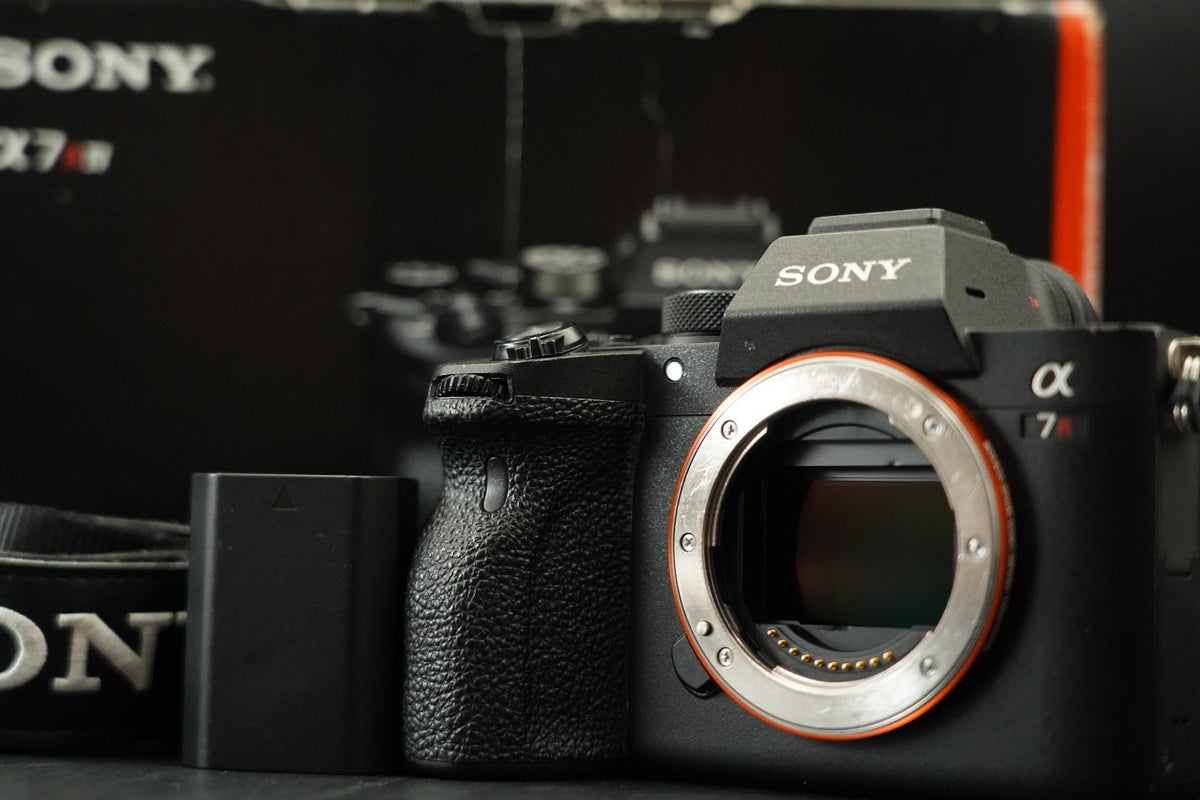 Sony A7R IV ILCE-7RM4 digital camera English OK -92245 cuts- US STOCK #11857
