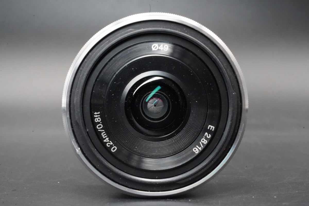 Sony NEX-5 Mirrorless Camera Bundle with 2 Lens Silver #11057