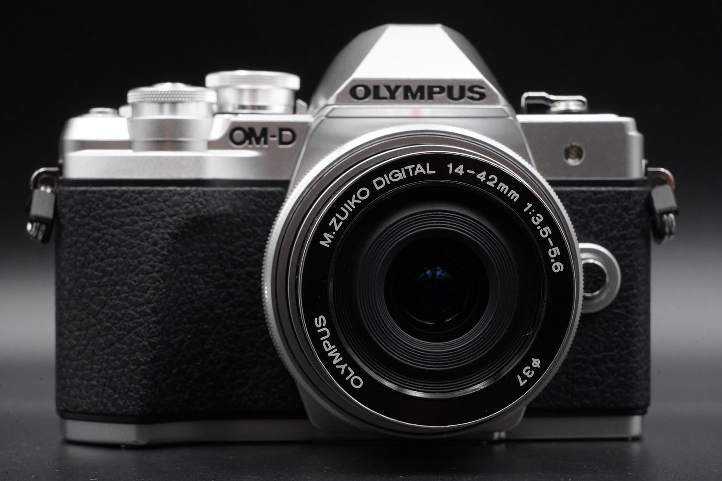 Olympus OM-D E-M10 Mark III Silver Body Only Silver w/ 2 Lenses10447